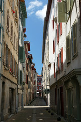 Rue étroite dans le centre de Bayonne