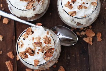 Cheesecake Parfaits with Chocolate Chip Cookie