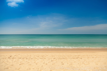 Fototapeta na wymiar Beautiful tropical beach with clear blue sky