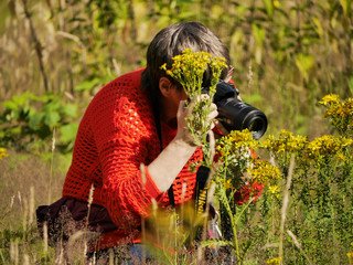 Makrofotografin bei der Arbeit