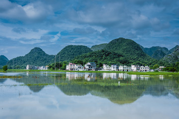 Obraz premium Beautiful karst rural scenery in spring 