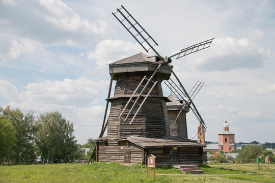 Wooden mill