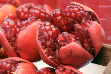 Pomegranate / View of pomegranate in the market.