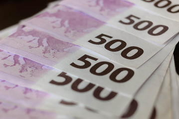  500€ Geldscheine in Euro hintereinander aufgefächert