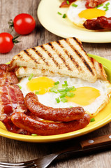 Fried eggs with bacon