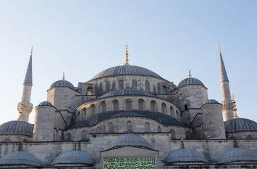 Fototapeta na wymiar Sultan Ahmed Mosque (Blue mosque) in Istanbul early in the morning, Turkey