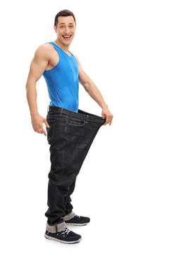 Guy in an oversized pair of jeans