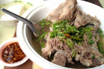 pork bone boiled in spicy and sour soup