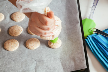 Making Macarons