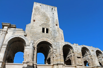 Fototapeta na wymiar Roman amphitheatre in southern french town Arles