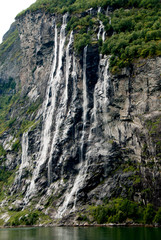 Naklejka premium Wodospad Siedmiu Sióstr w Norwegii.