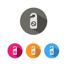 Etiqueta de no molestar de un hotel sobre fondos de colores