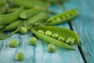Fresh green peas