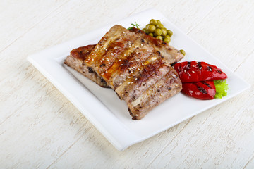 Grilled pork ribs