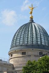 Fototapeta na wymiar Kuppel der Kunsthalle in Dresden