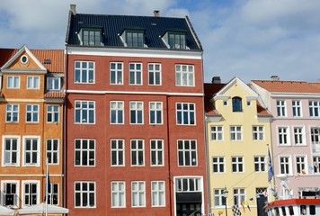 Fototapeta na wymiar Nyhavn townhouses Copenhagen, Denmark