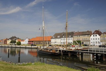 Fototapeta na wymiar Binnenhafen in Glückstadt