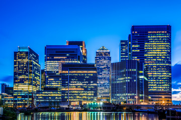 Canary Wharf, financial hub in London at night