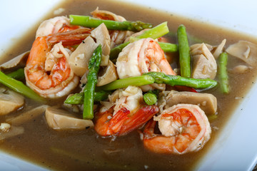 Shrimp and asparagus
