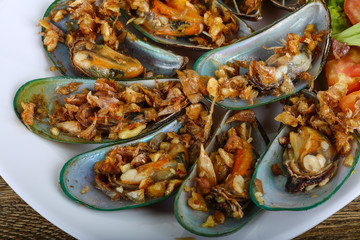 Mussels with garlic