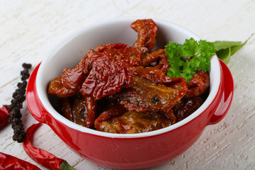 Dry tomato