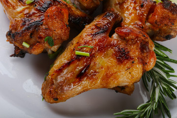 Grilled chicken wings