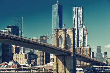 Blick auf die Skyline von Lower Manhattan aus Brooklyn