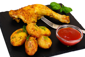 Potatoes Baked with Fennel and Grilled Chicken Leg