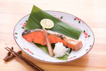 紅鮭の焼魚