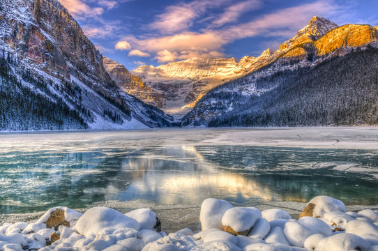 Fototapeta Lake Louise at Daybreak