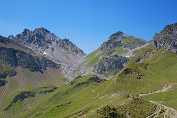 Fototapeta na wymiar Hiking in swiss alps