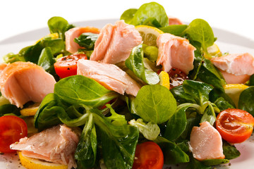 Fish salad - roasted salmon and vegetables 