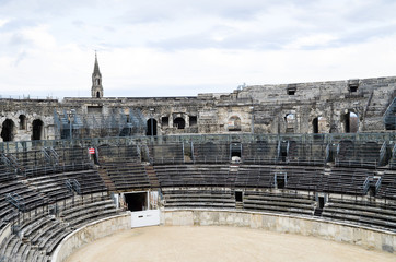 南仏ニーム 古代ローマの円形闘技場（フランス）