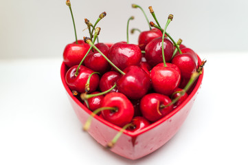 Kirschen in Herzform