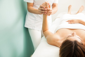Digitopuncture therapy at a spa
