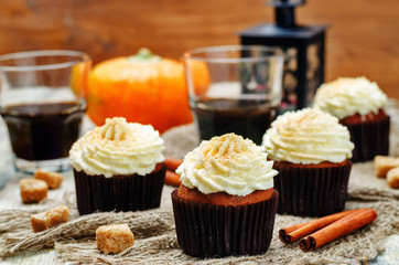 pumpkin cupcakes