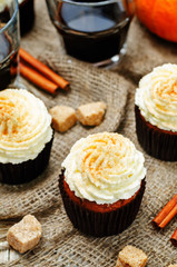 pumpkin cupcakes