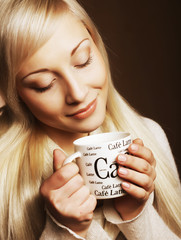 Beautiful woman drinking coffee 