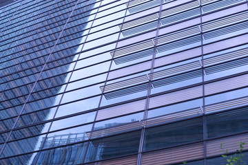 Obraz premium Glass wall of the building in Tokyo Japan