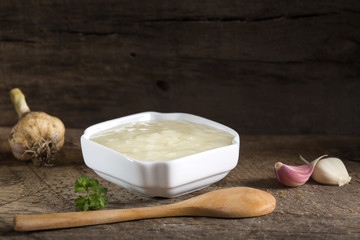 Fresh garlic dip sauce