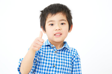 グッドサインする男の子　白バック