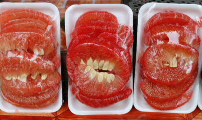 red pomelo in foam box package for sale