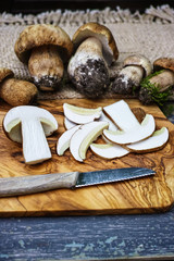 Boletus edulis (king bolete) on a wooden table