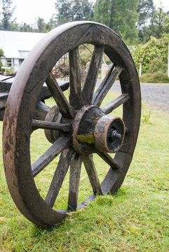 Vintage Wagon Wheel - Puerto Montt - Chile