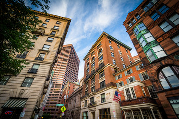 Fototapeta premium Buildings along Beacon Street, in Boston, Massachusetts.