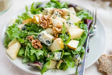 Fotobehang Green Salad with Pears, Blue Cheese, Walnuts © manuta