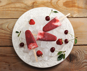 Delicious bowls of strawberry and vanilla ice cream