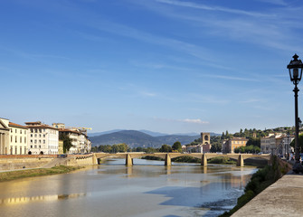 Fototapeta na wymiar View of Florence. Bridge over the Arno River