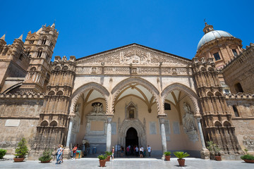 Fototapeta premium Cathedral of Palermo on the blue sky