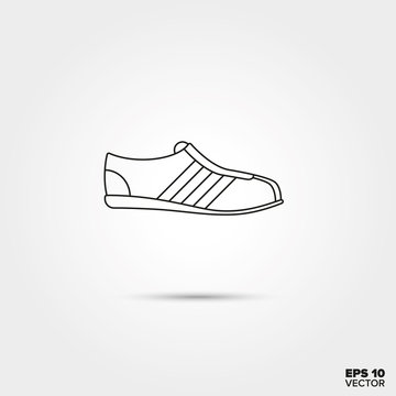 Sports Shoe Line Icon